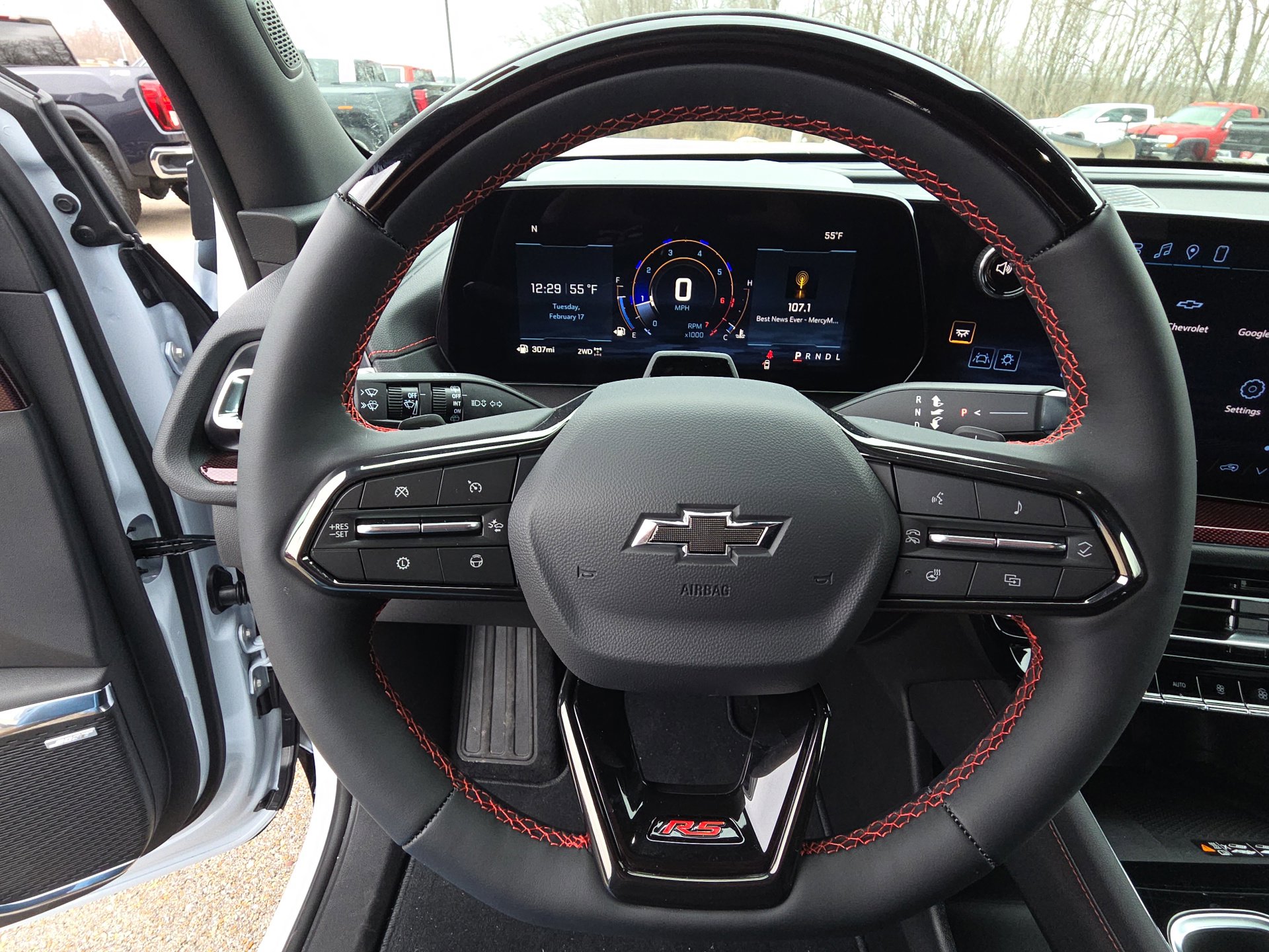 New 2026 Chevrolet Traverse RS image 17