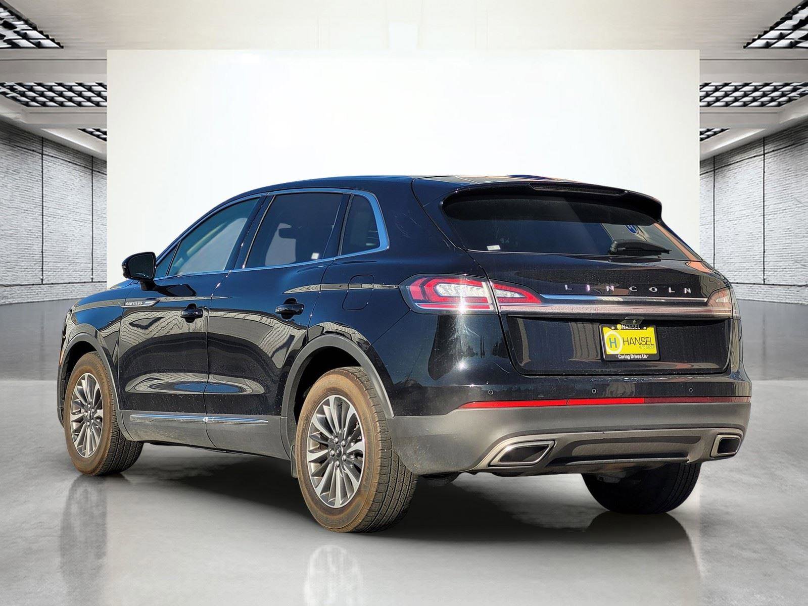 Used 2023 Lincoln Nautilus Reserve AWD/4WD image 8