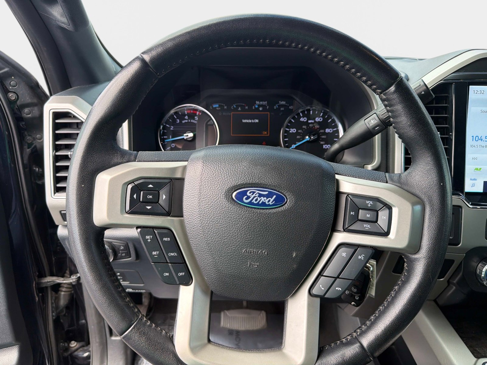 Used 2022 Ford F250 Lariat w/ Black Appearance Package AWD/4WD image 26