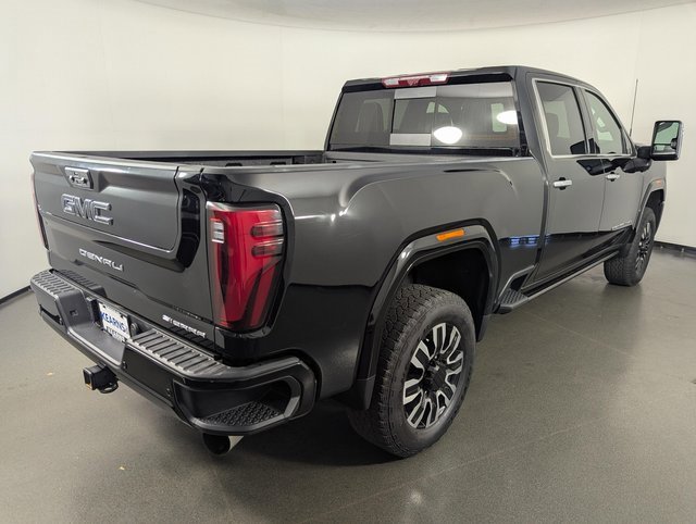 Used 2025 GMC Sierra 2500 Denali Ultimate image 7