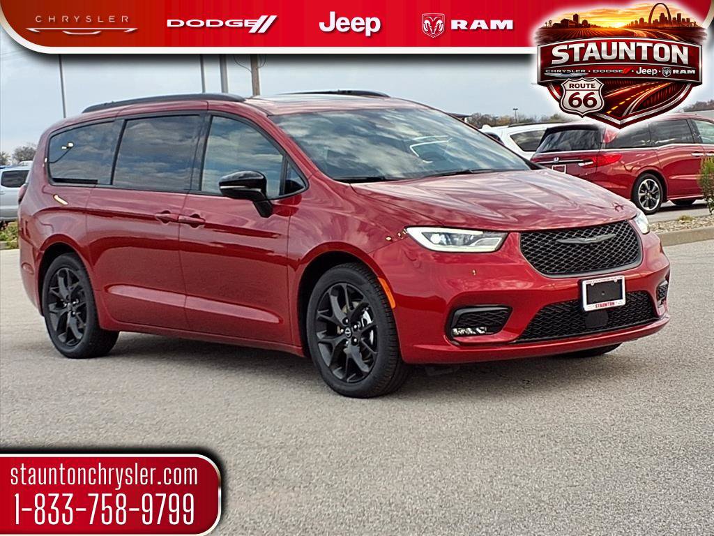 New 2026 Chrysler Pacifica Select FWD image 1