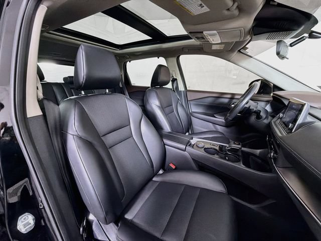 Certified 2023 Nissan Rogue SV w/ SV Premium B Package AWD/4WD image 34