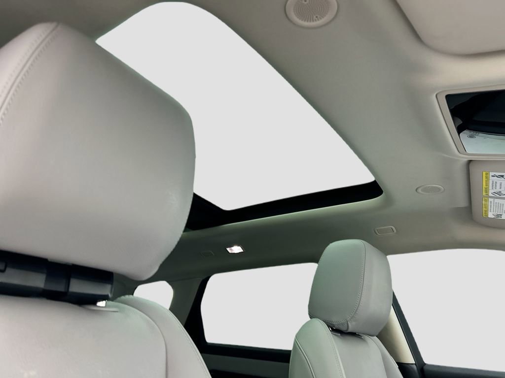 Used 2025 Land Rover Range Rover Evoque S image 17