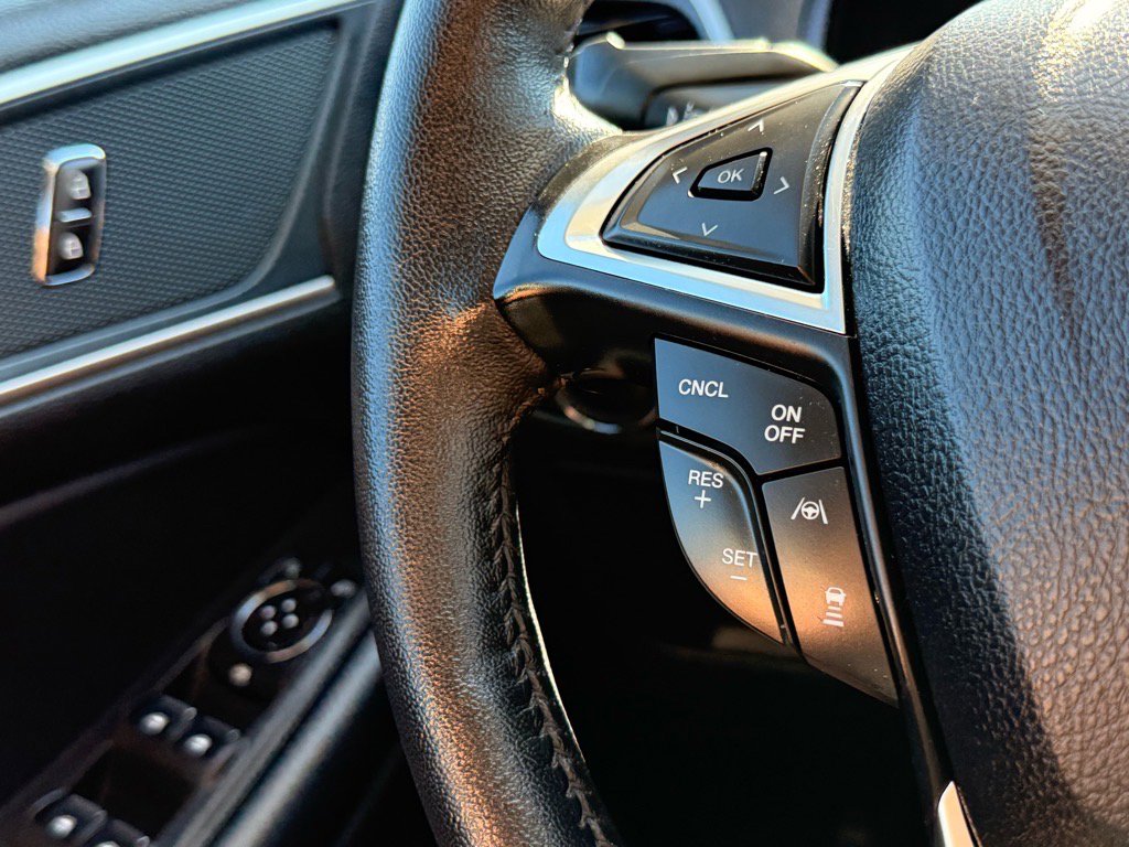 Used 2024 Ford Edge SEL image 16