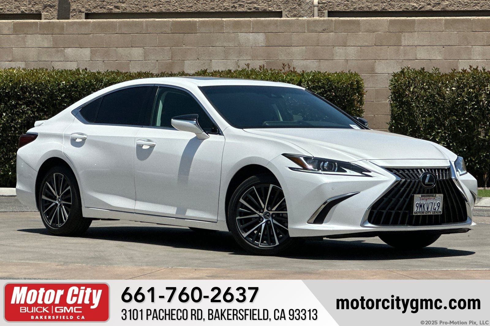 Used 2024 Lexus ES 300h w/ Premium Package