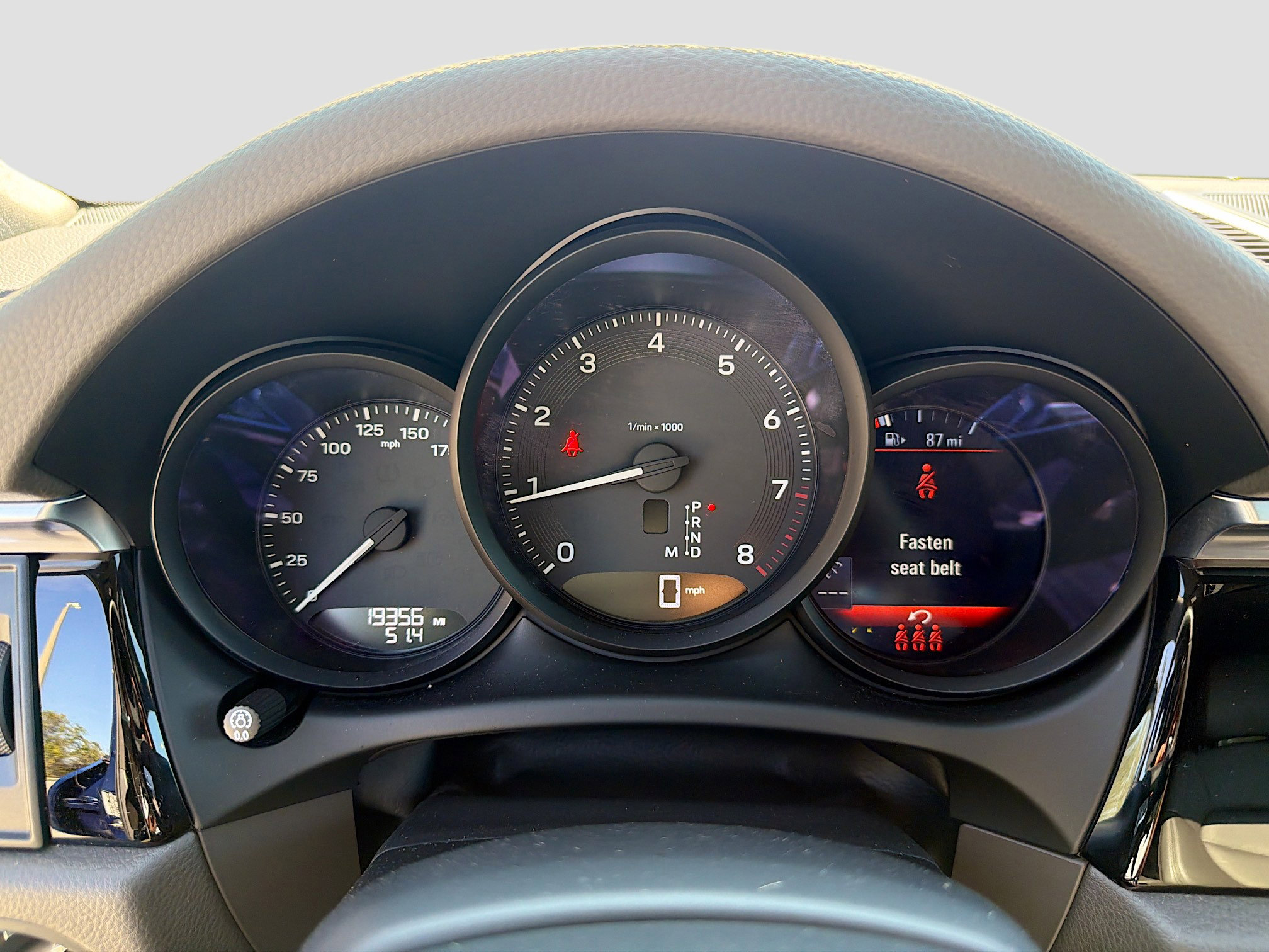 Used 2024 Porsche Macan image 40