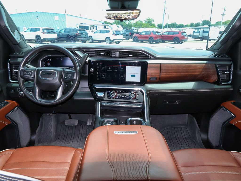 Used 2024 GMC Sierra 2500 Denali Ultimate w/ Max Trailering Package AWD/4WD image 15