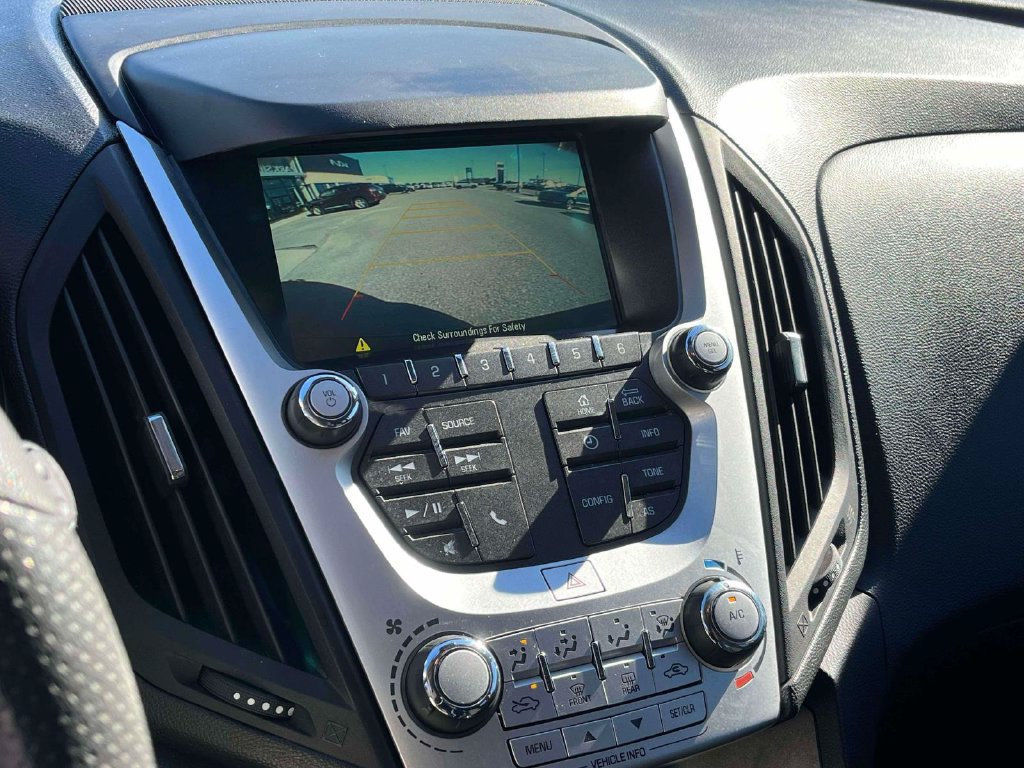 Used 2016 Chevrolet Equinox LT FWD image 25