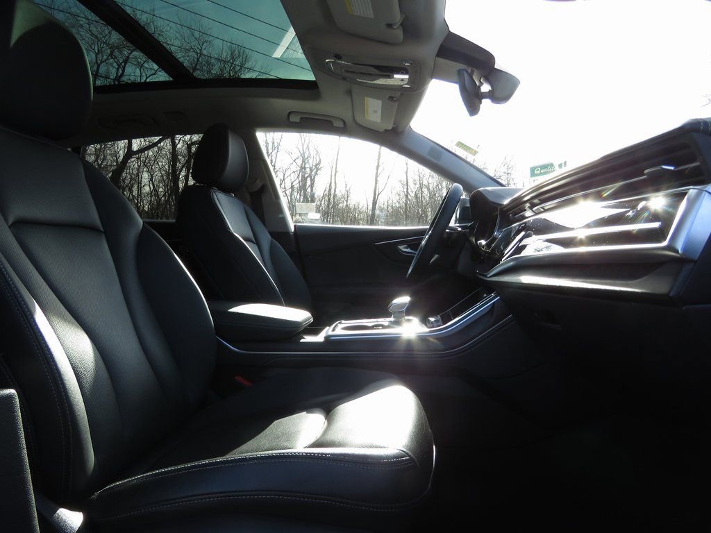 Used 2022 Audi Q8 Prestige image 13