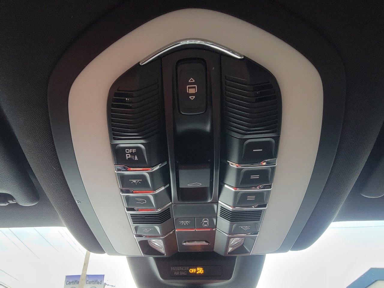 Used 2019 Porsche Macan S image 36