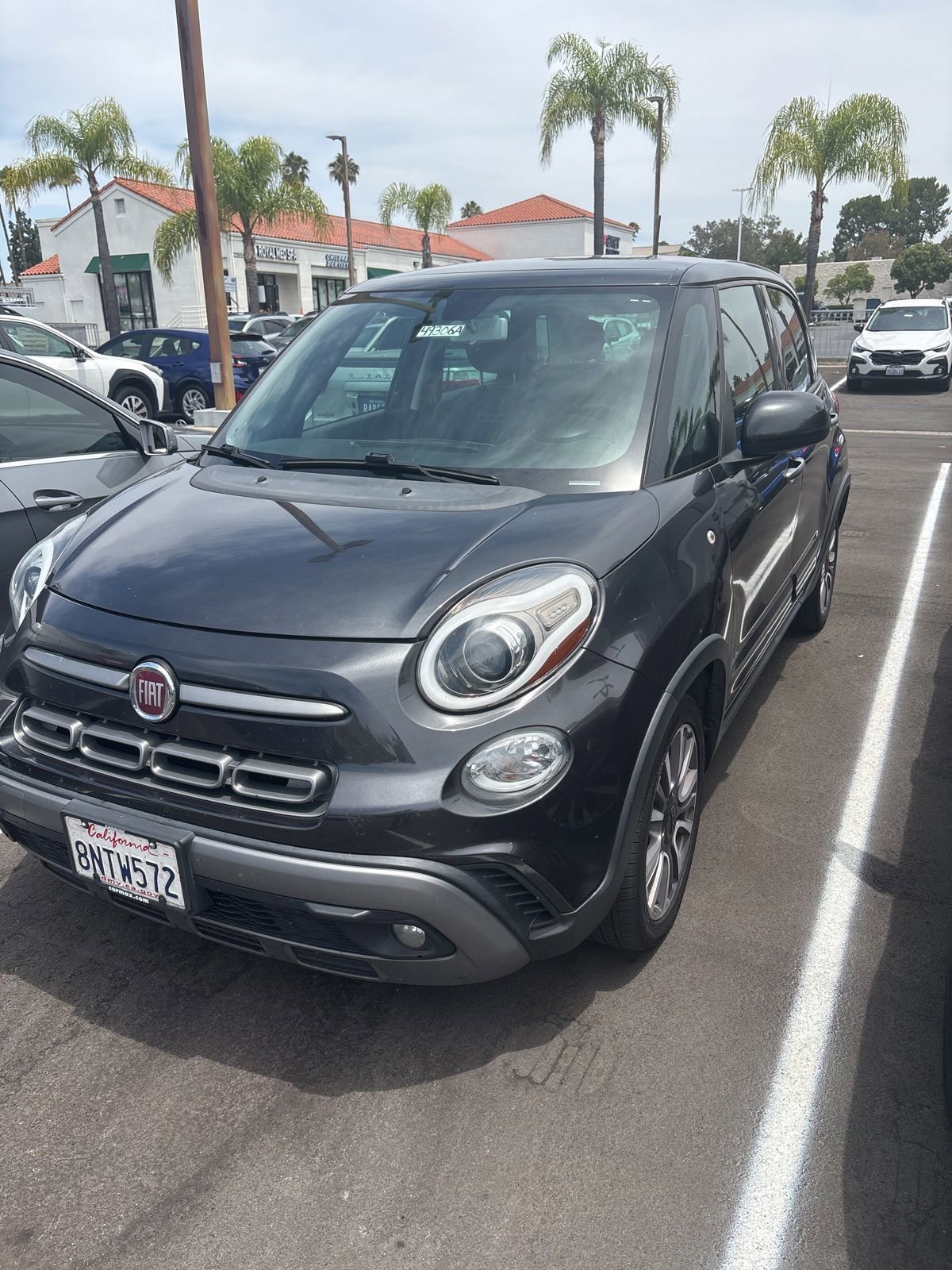 Used 2019 FIAT 500L Trekking FWD image 1