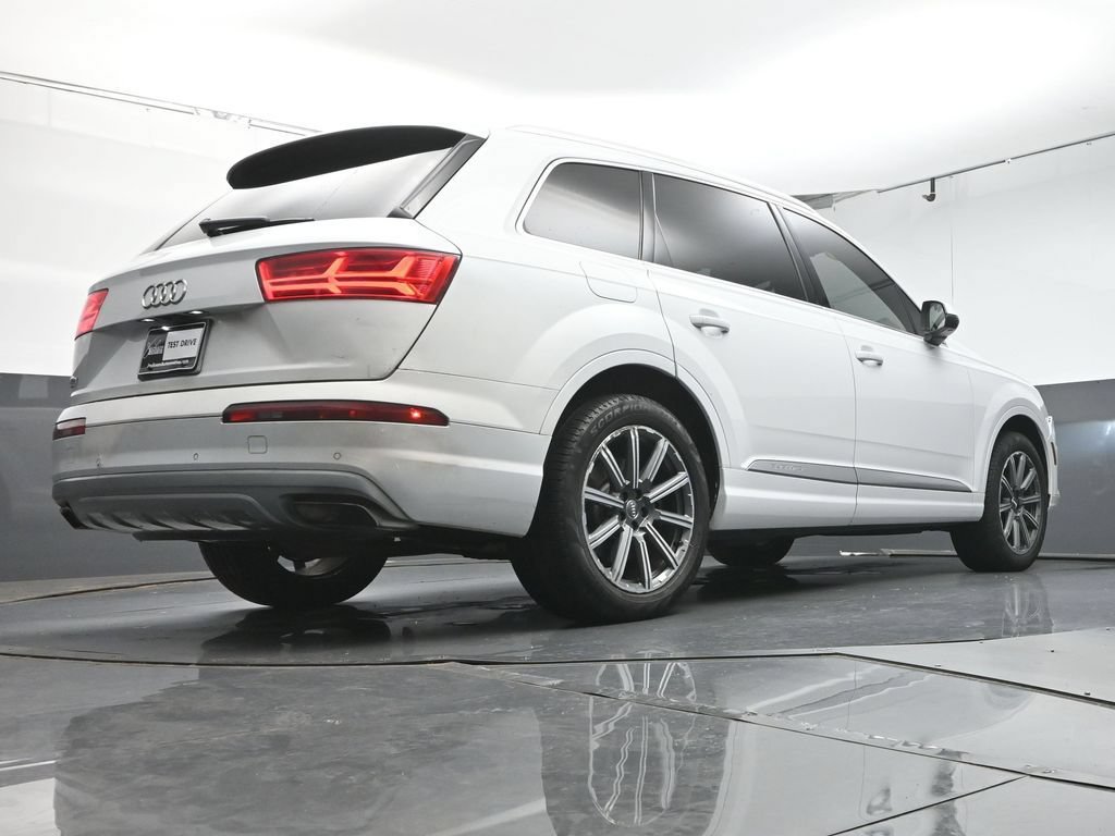 Used 2017 Audi Q7 3.0T Premium Plus w/ Premium Plus Package AWD/4WD image 37