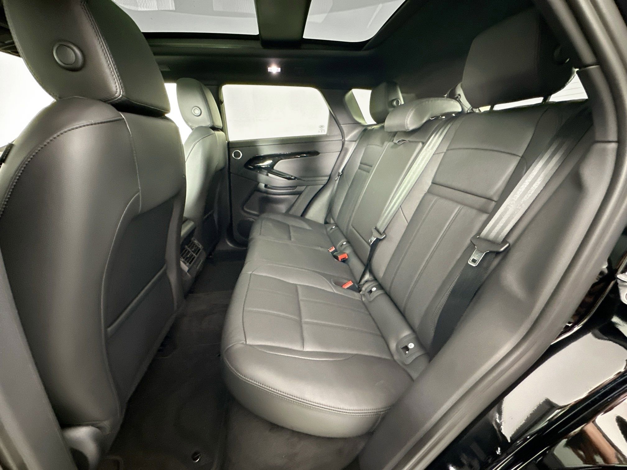 Used 2026 Land Rover Range Rover Evoque S image 22