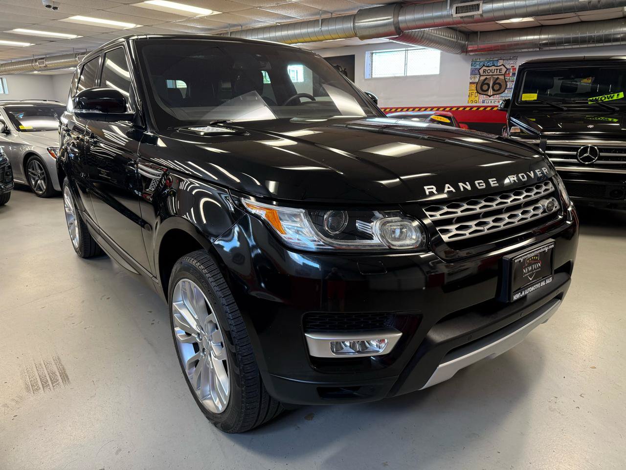 Used 2016 Land Rover Range Rover Sport HSE AWD/4WD image 3