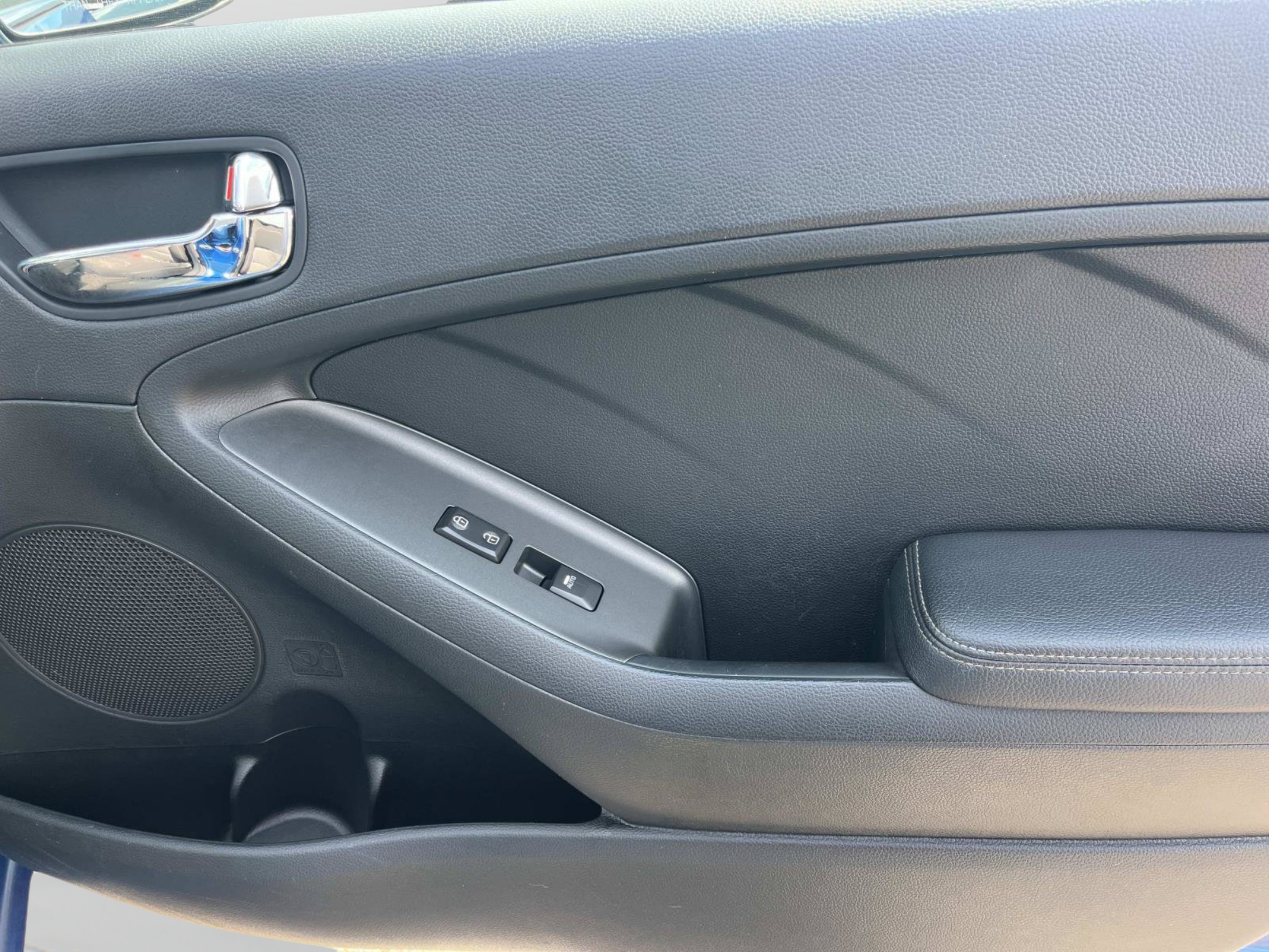 Used 2015 Kia Forte EX FWD image 18
