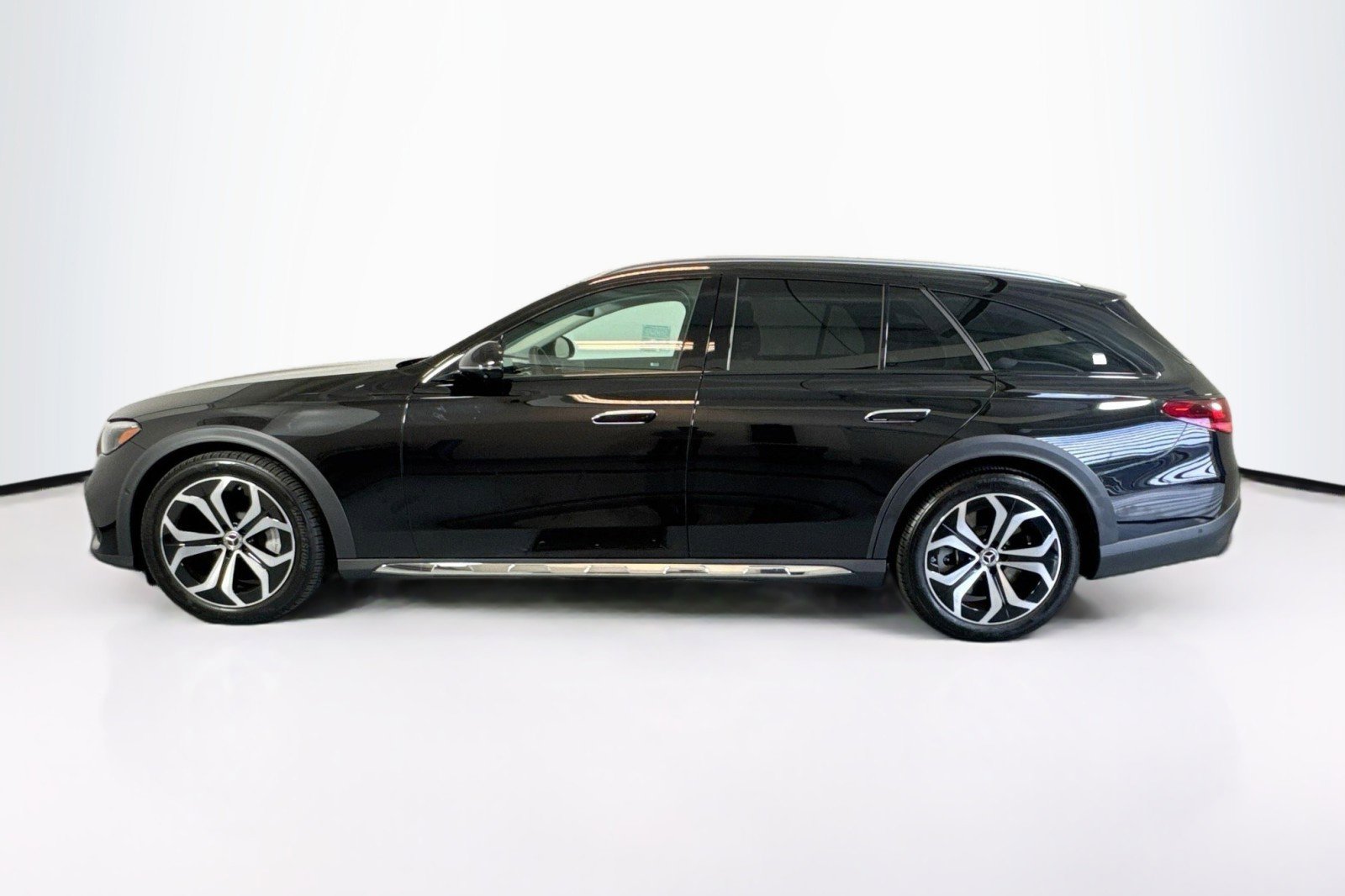 New 2025 Mercedes-Benz E 450 4MATIC All-Terrain Wagon image 8