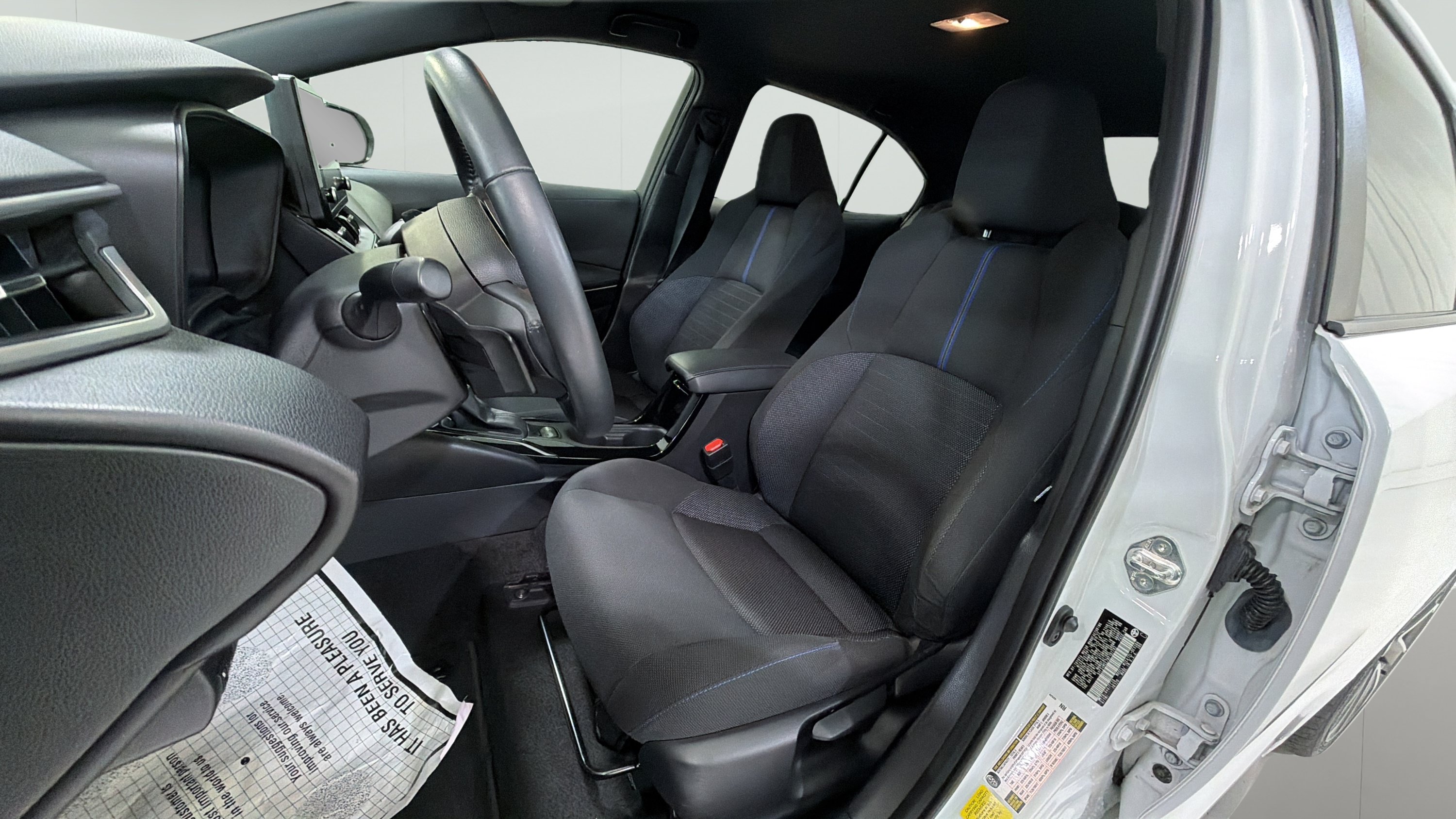 Used 2022 Toyota Corolla SE FWD image 9