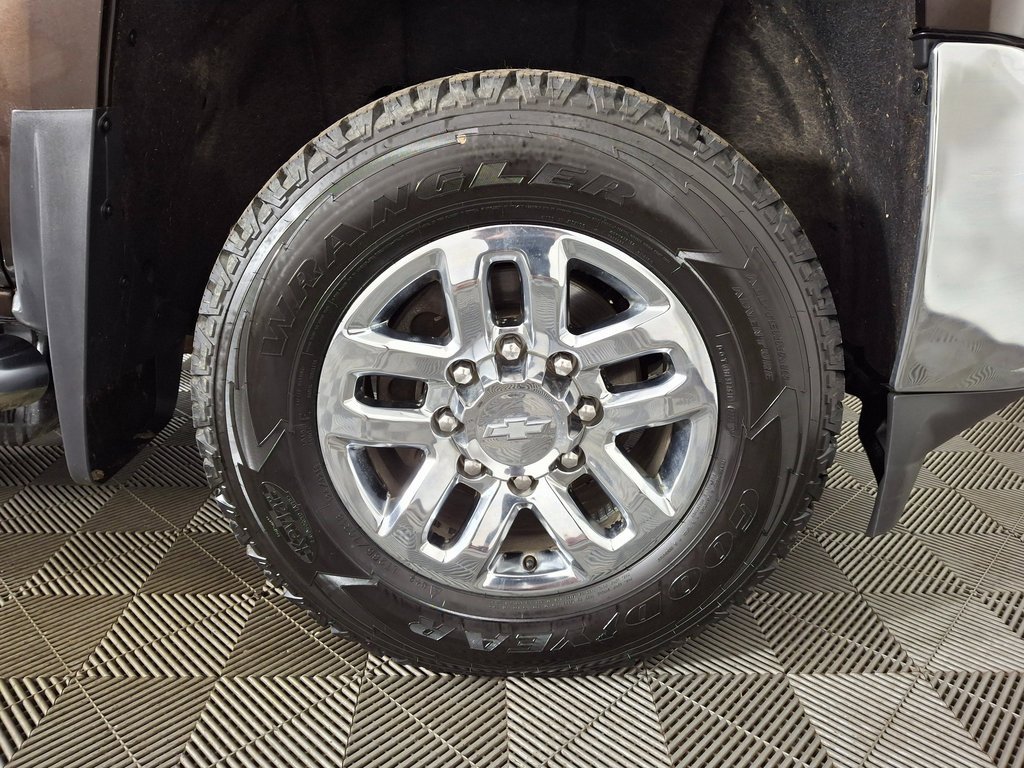 Used 2018 Chevrolet Silverado 3500 LTZ w/ Duramax Plus Package image 35