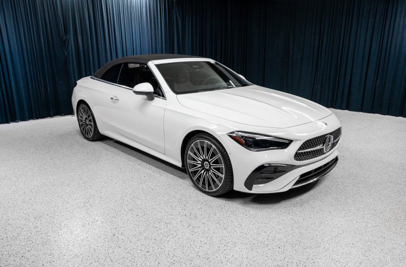 Certified 2026 Mercedes-Benz CLE 300 4MATIC Cabriolet image 5