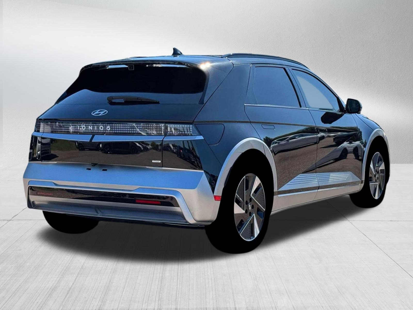 New 2026 Hyundai Ioniq 5 Limited image 7