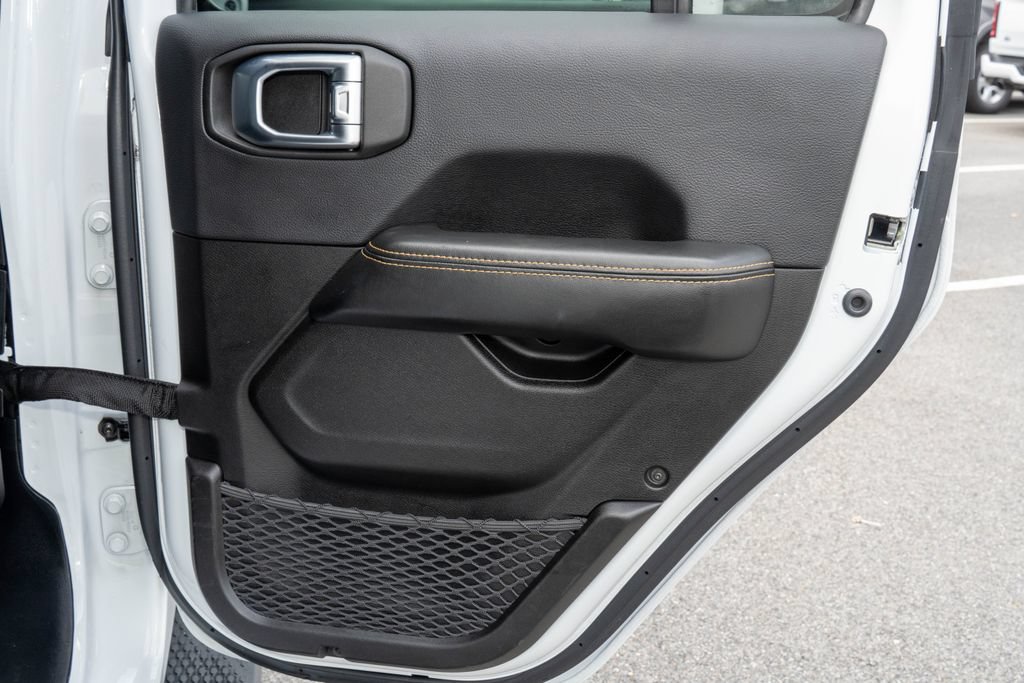 Used 2024 Jeep Wrangler Unlimited Sahara AWD/4WD image 13