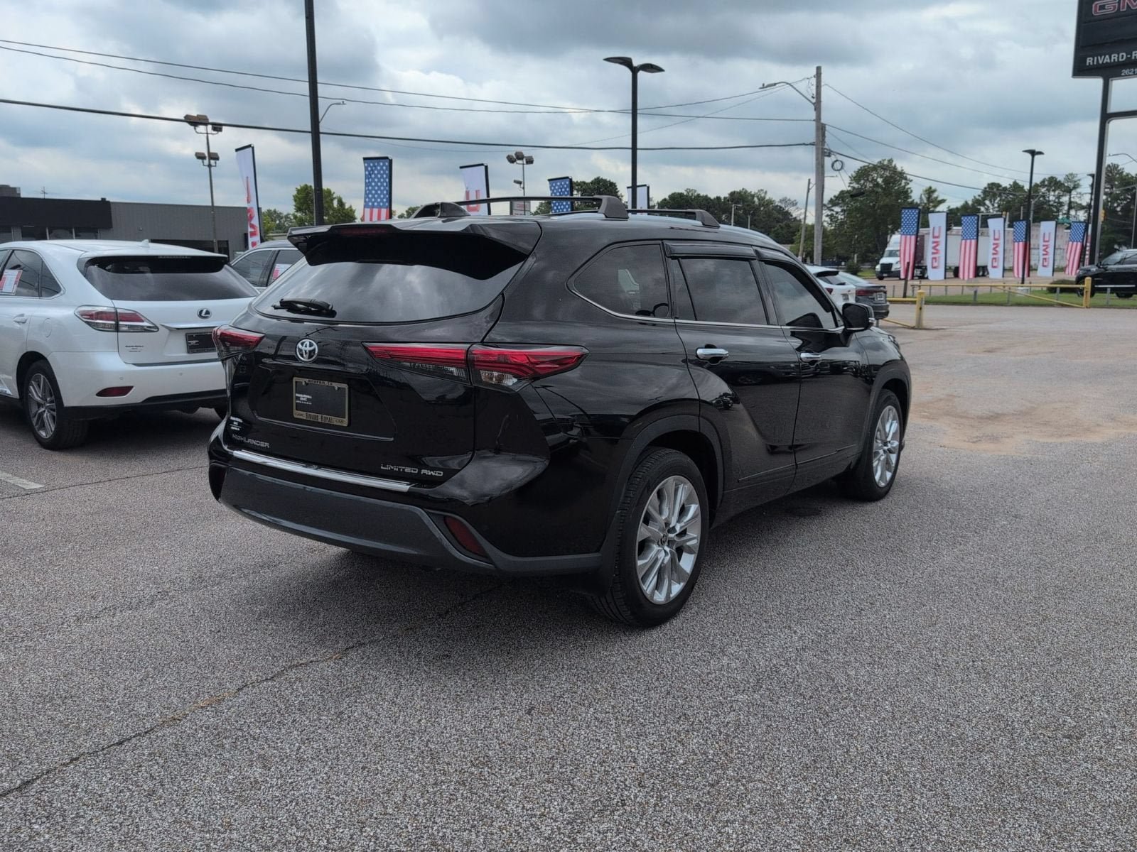 Used 2022 Toyota Highlander Limited AWD/4WD image 6