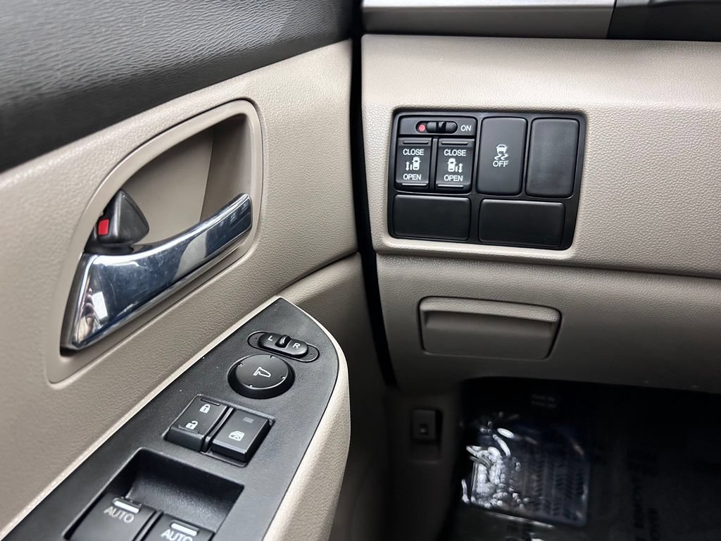 Used 2016 Honda Odyssey SE image 20