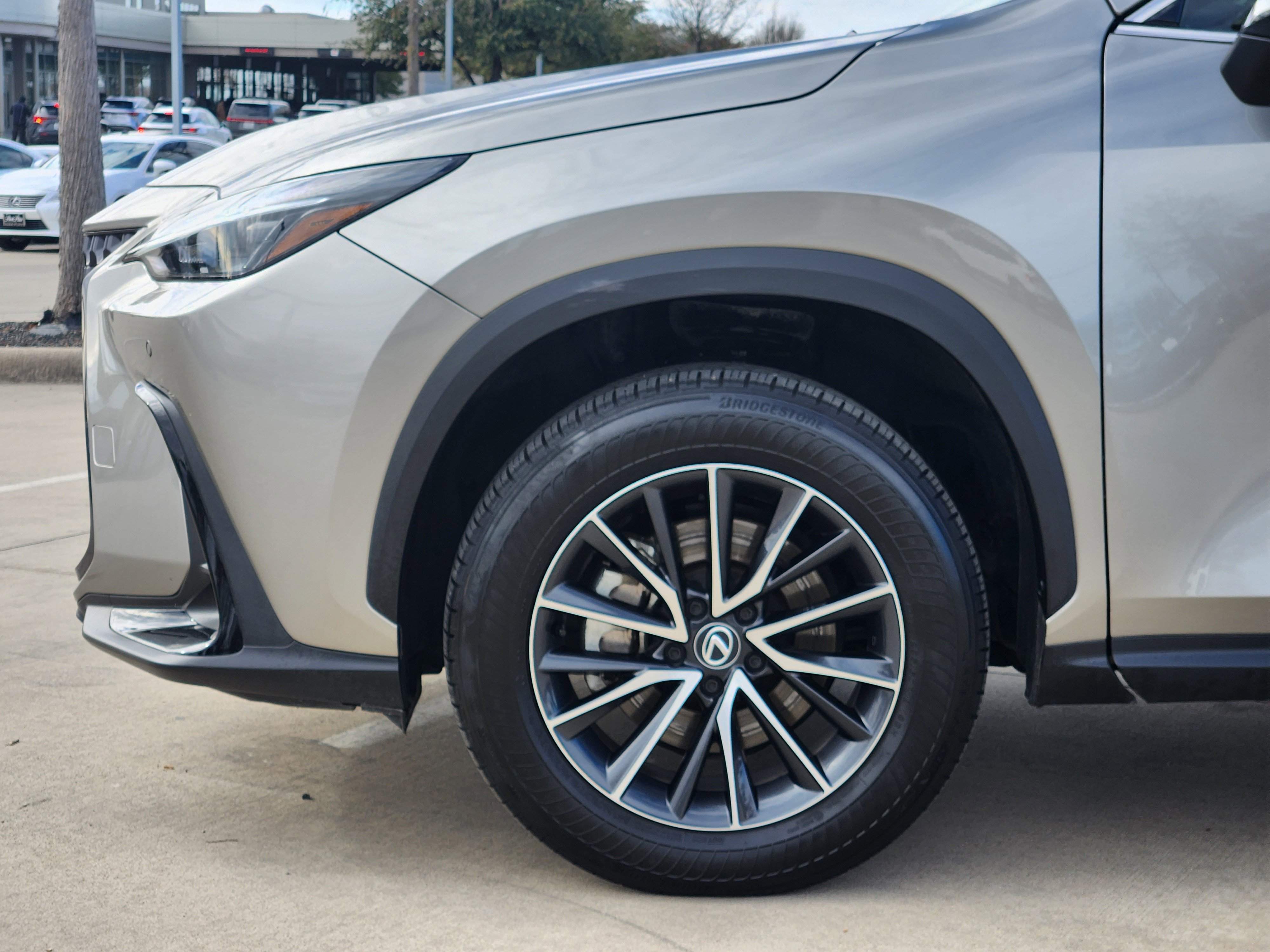 Used 2024 Lexus NX 250 FWD w/ Premium Package image 9
