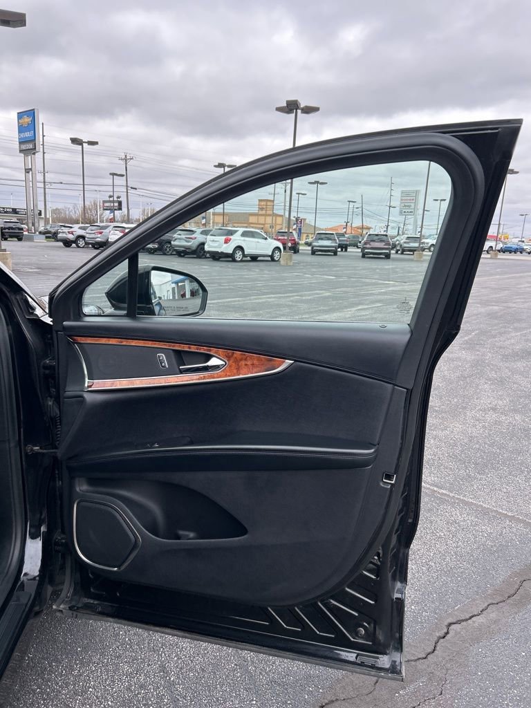 Used 2019 Lincoln Nautilus Select image 58
