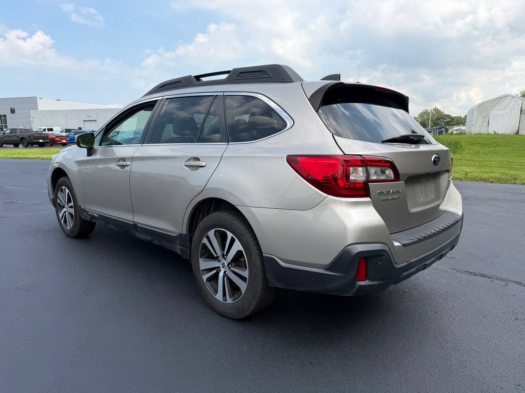 Used 2019 Subaru Outback 2.5i Limited AWD/4WD image 5