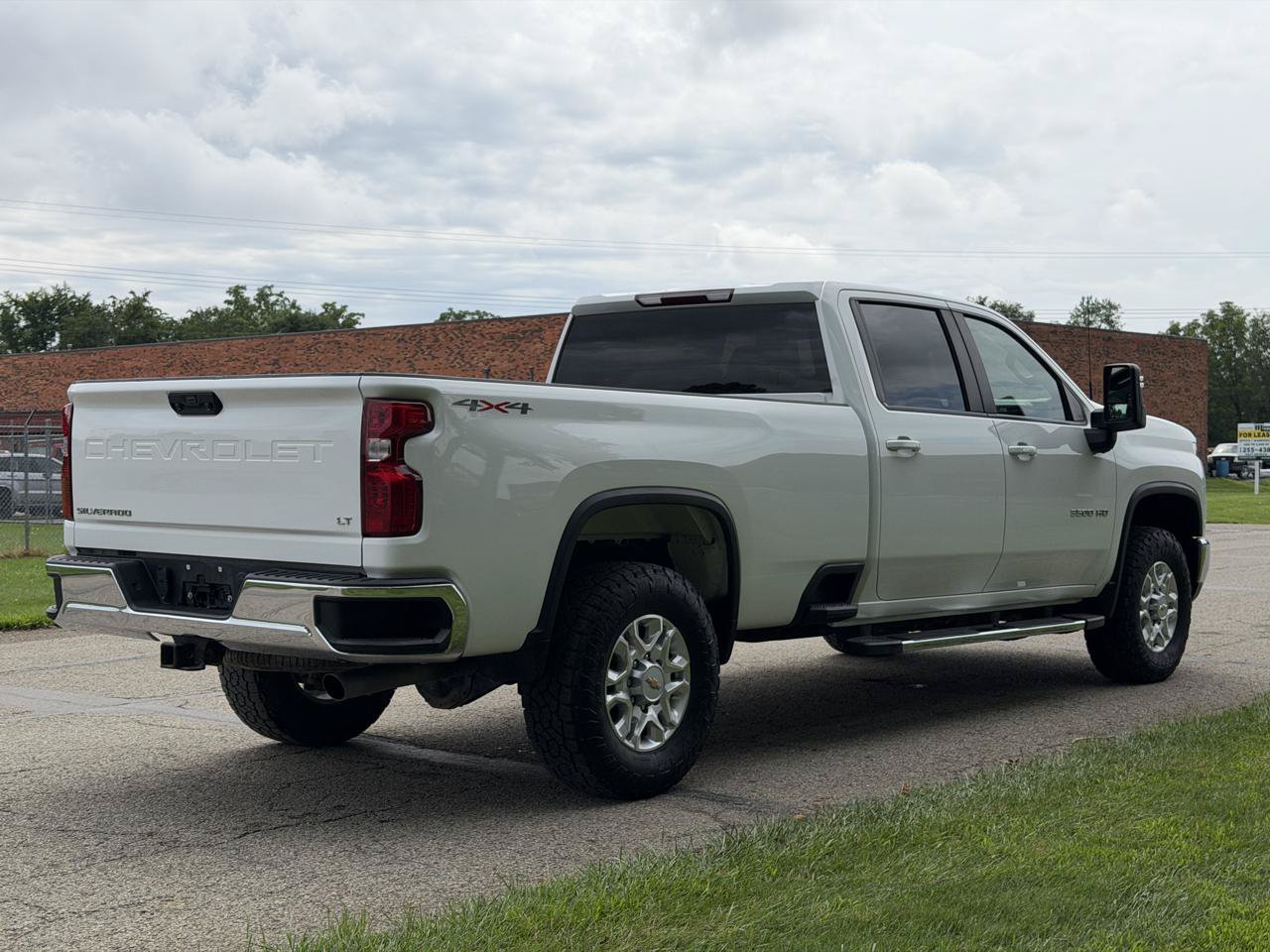 Used 2024 Chevrolet Silverado 3500 LT w/ Convenience Package AWD/4WD image 6