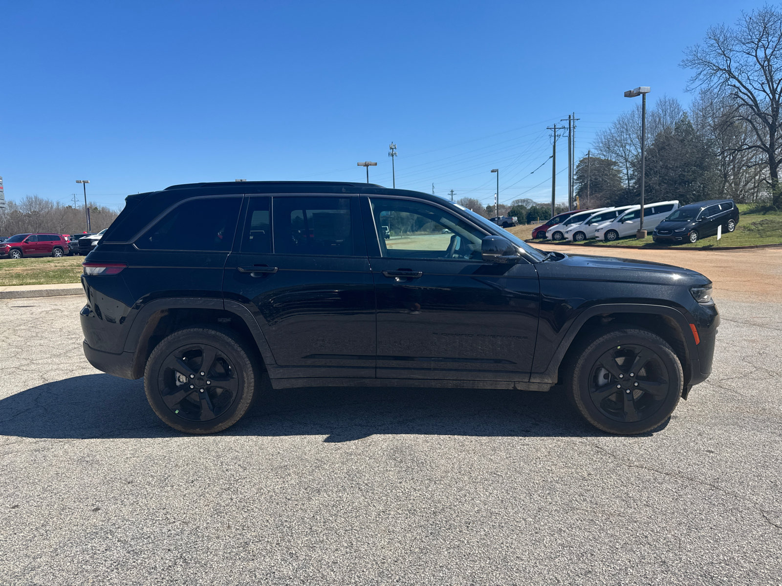 New 2026 Jeep Grand Cherokee Limited w/ Limited Altitude Package AWD/4WD image 4