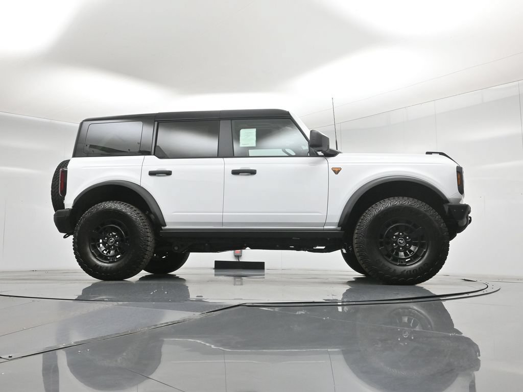 New 2026 Ford Bronco Badlands AWD/4WD image 3