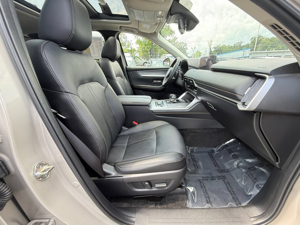 Used 2024 MAZDA CX-90 Plug-In Hybrid w/ Premium Pkg AWD/4WD image 28