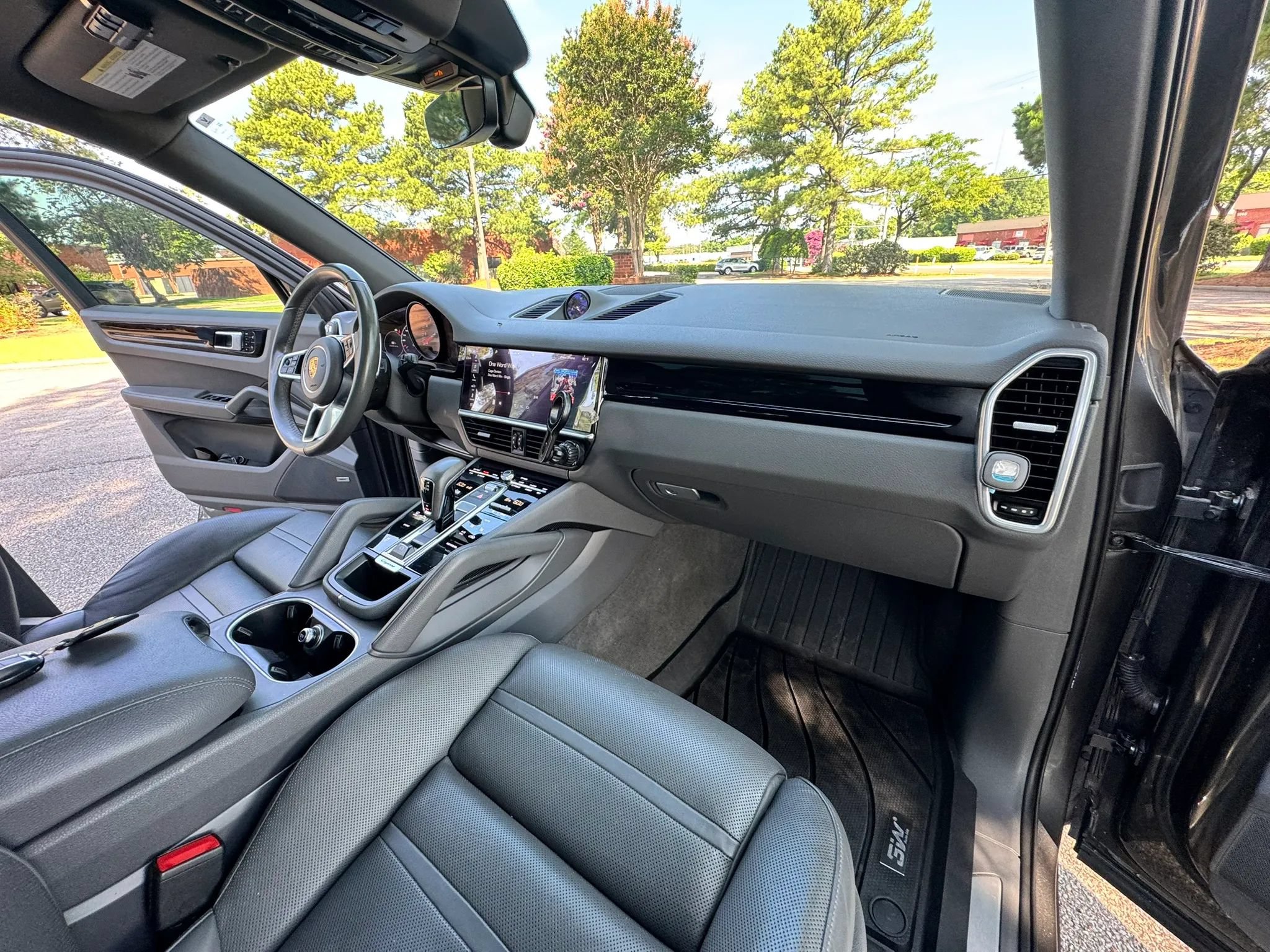 Used 2019 Porsche Cayenne AWD/4WD image 18