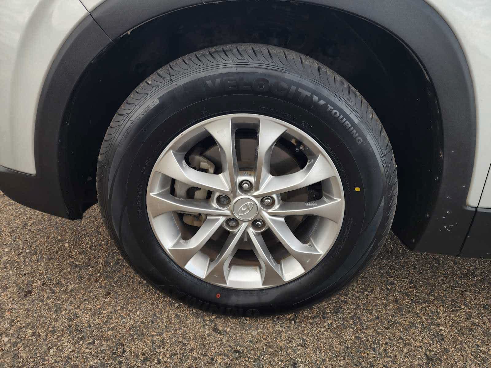 Used 2019 Hyundai Santa Fe SE FWD image 9