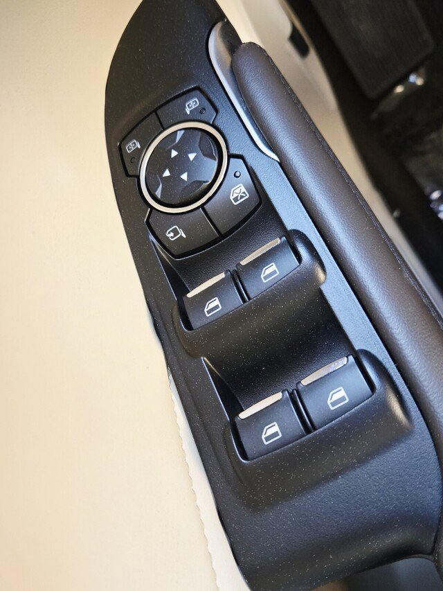 Used 2019 Lincoln MKC Select w/ Select Plus Package image 15