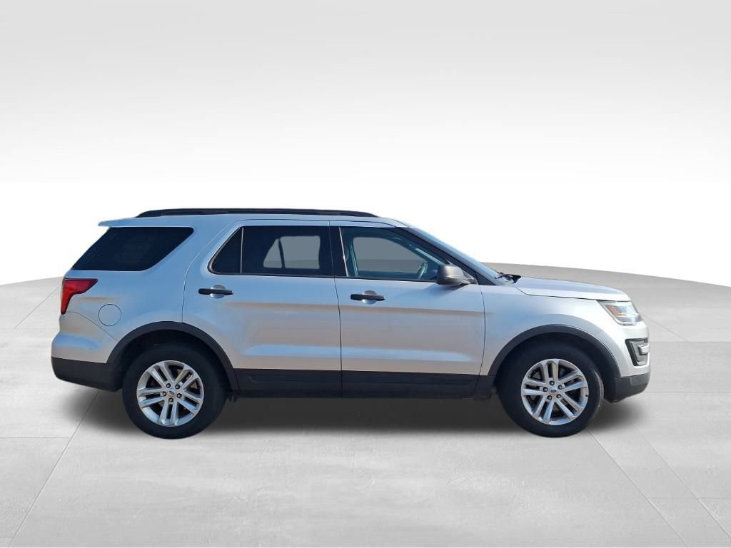 Used 2017 Ford Explorer Base image 6