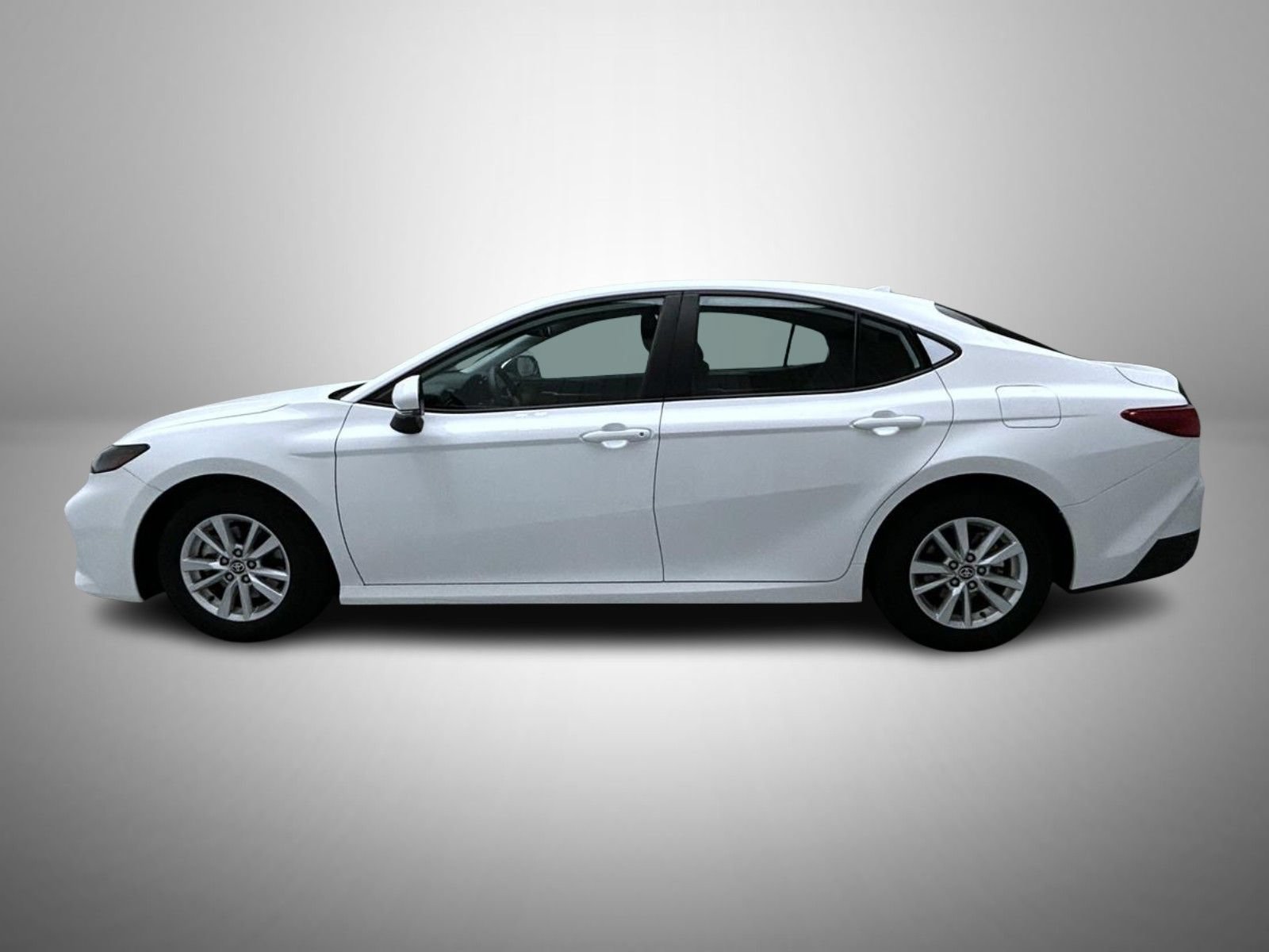 Used 2026 Toyota Camry LE FWD image 8