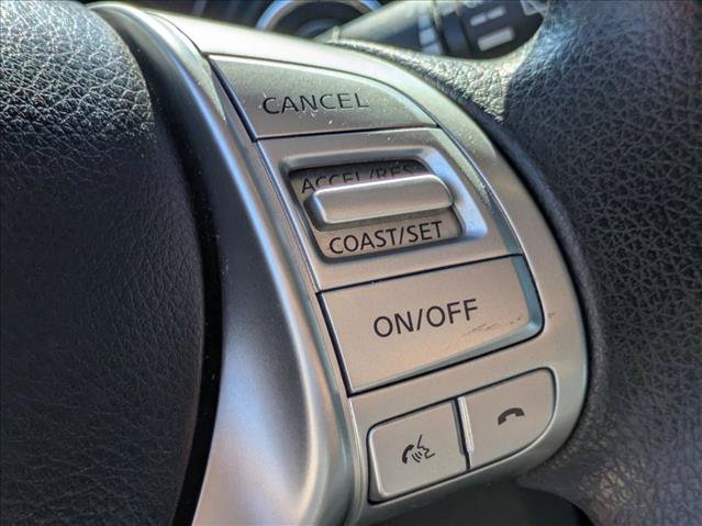 Used 2015 Nissan Rogue SV w/ SV Premium Package AWD/4WD image 14