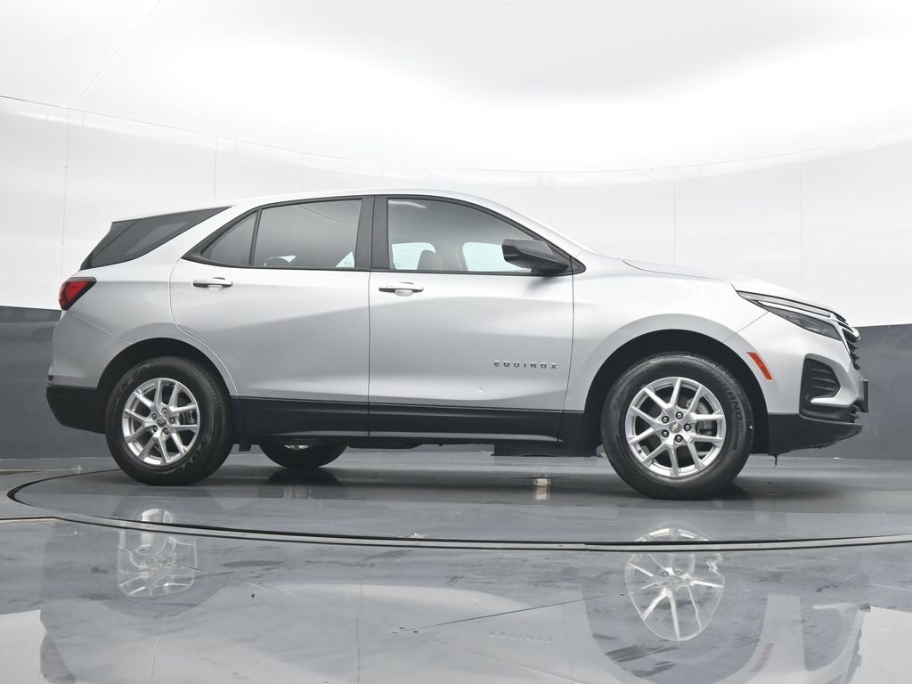 Used 2022 Chevrolet Equinox LS image 22