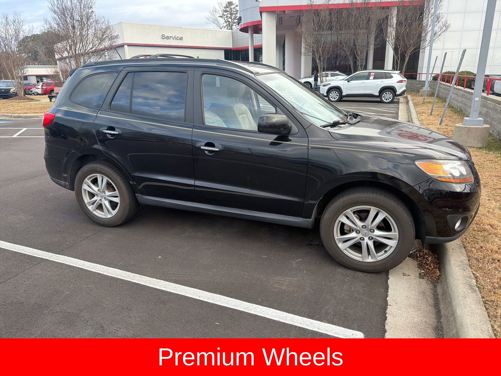 Used 2010 Hyundai Santa Fe Limited w/ Navigation Pkg 4 image 6