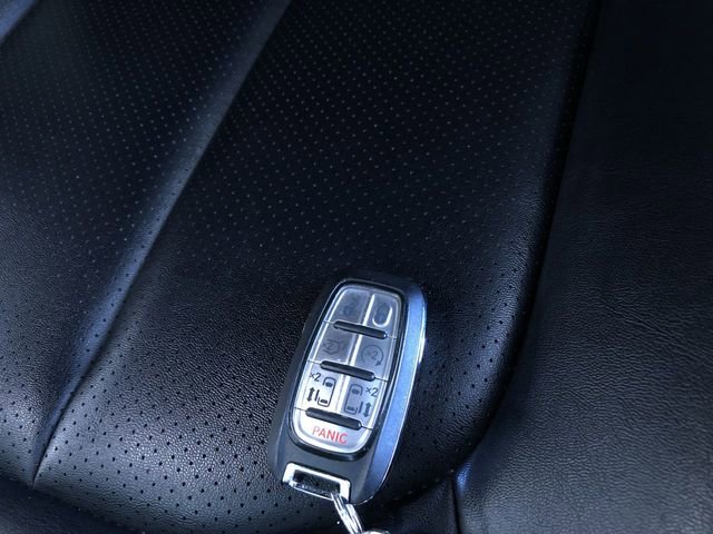 Used 2025 Chrysler Pacifica Select FWD image 30