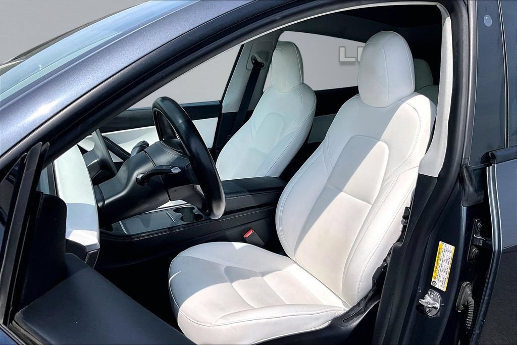 Used 2022 Tesla Model Y Performance AWD/4WD image 25