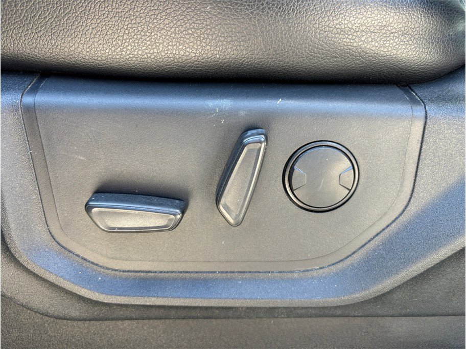 Used 2020 Ford F350 Lariat w/ Lariat Ultimate Package AWD/4WD image 20