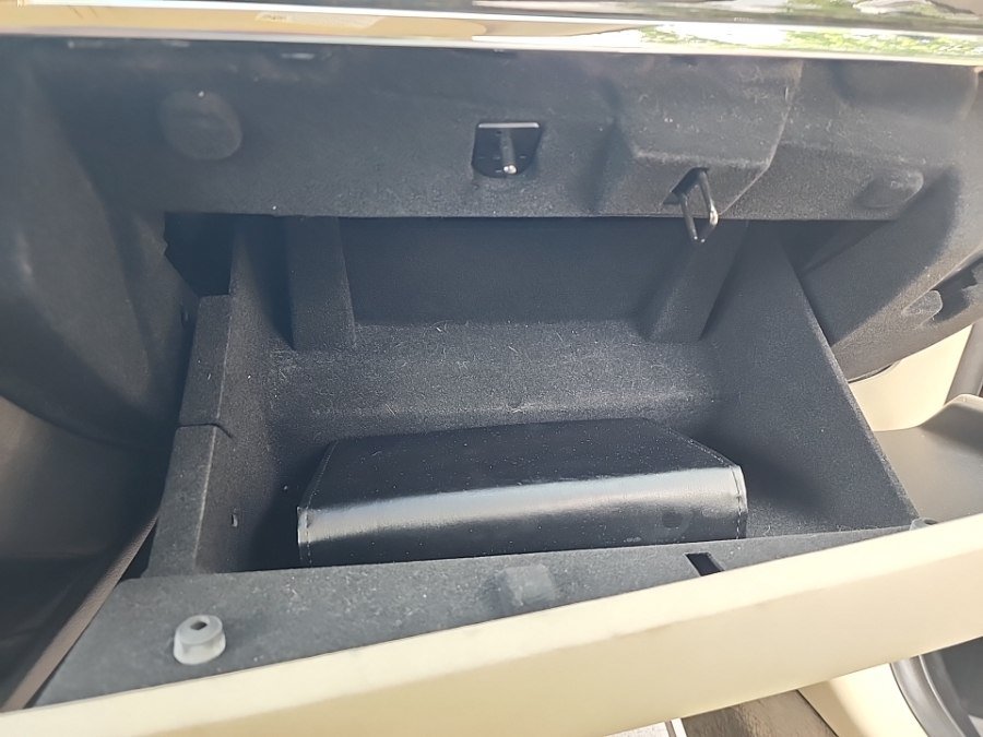 Used 2014 Lincoln MKS w/ Equipment Group 101A FWD image 43
