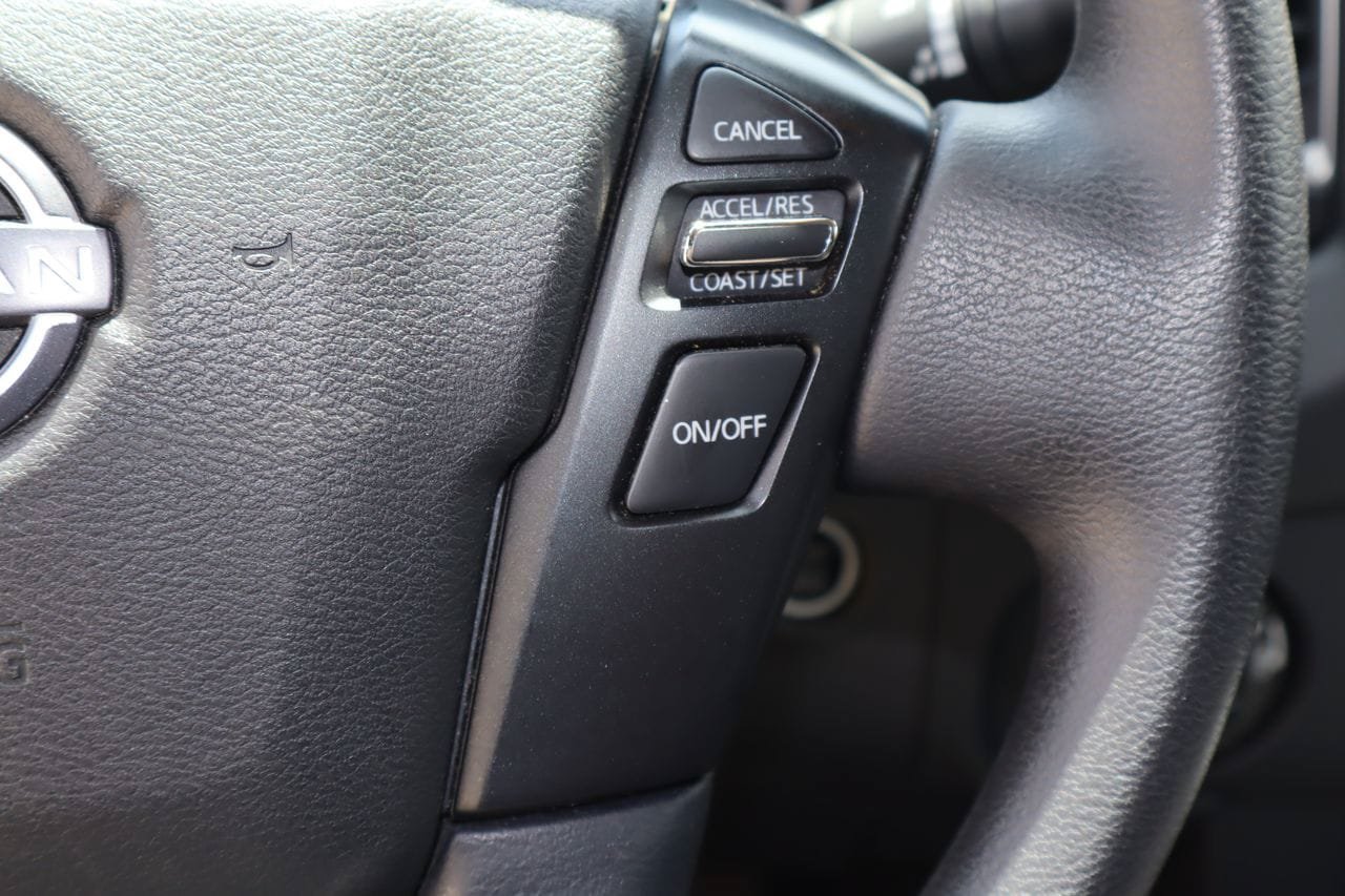 Used 2024 Nissan Frontier SV AWD/4WD image 13