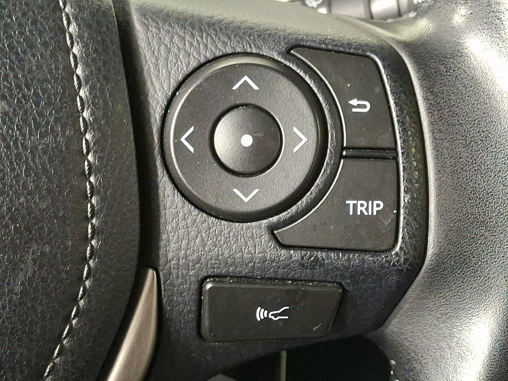 Used 2017 Toyota RAV4 XLE w/ Plus Special Value Package FWD image 22