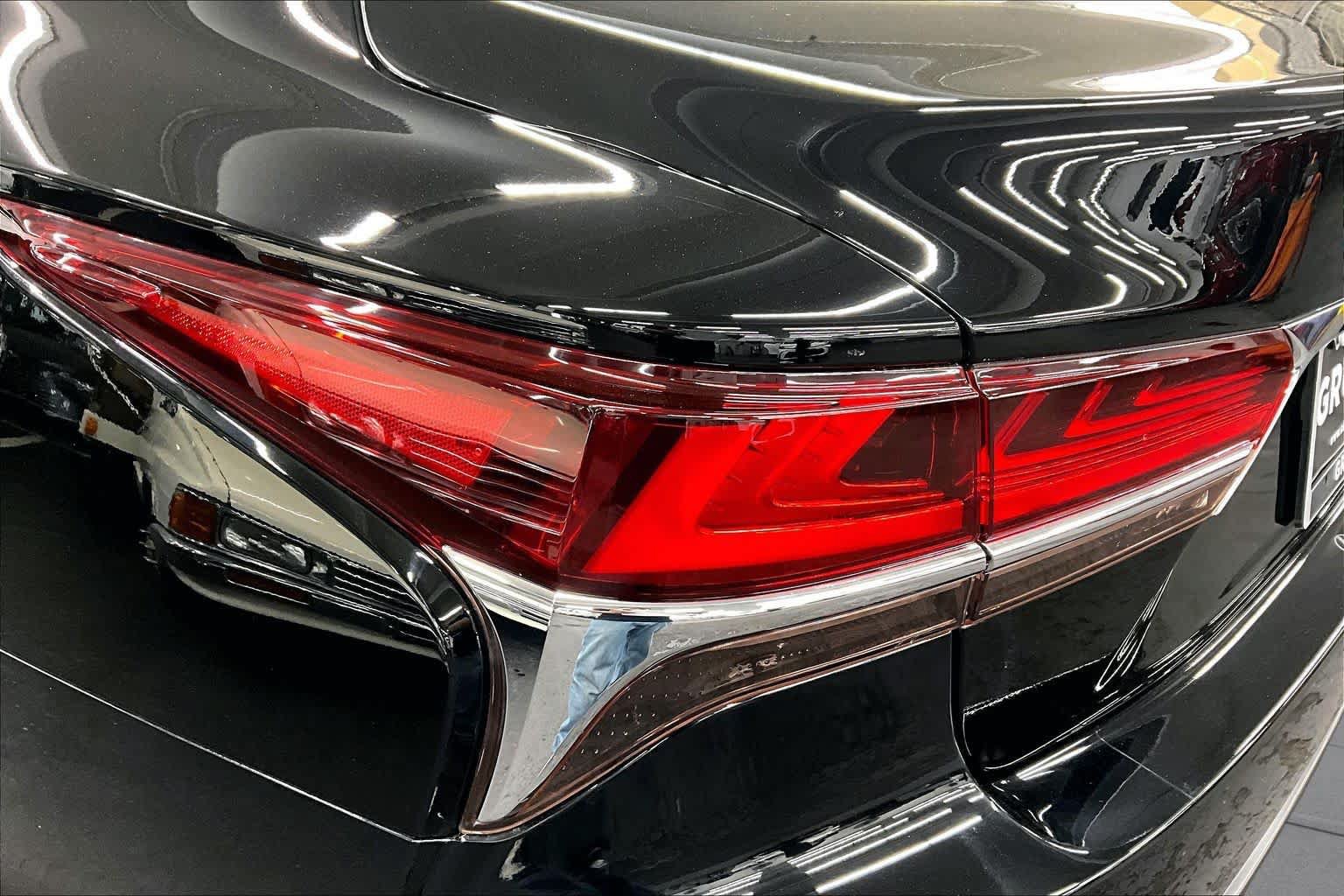 Used 2018 Lexus LS 500 w/ Luxury Package RWD image 28