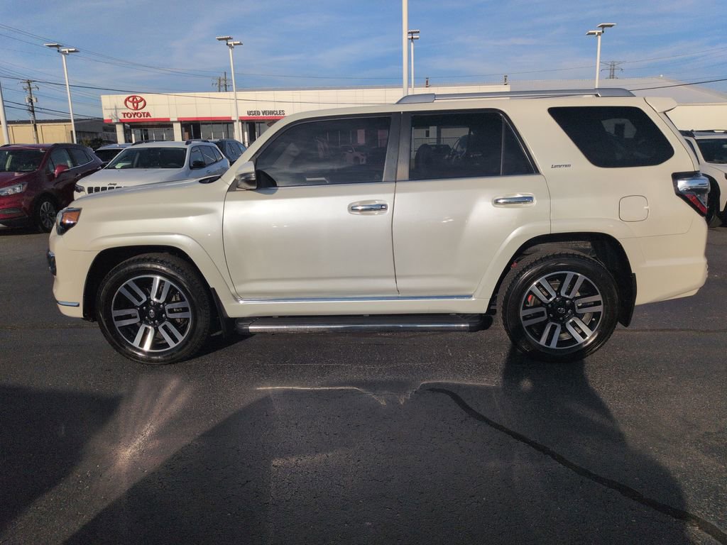 Used 2015 Toyota 4Runner Limited AWD/4WD image 2